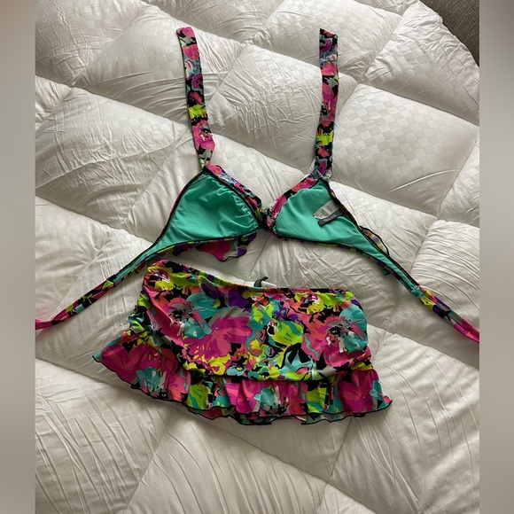 Kenneth Cole Multicolor Floral Bikini Top - Picture 5 of 8